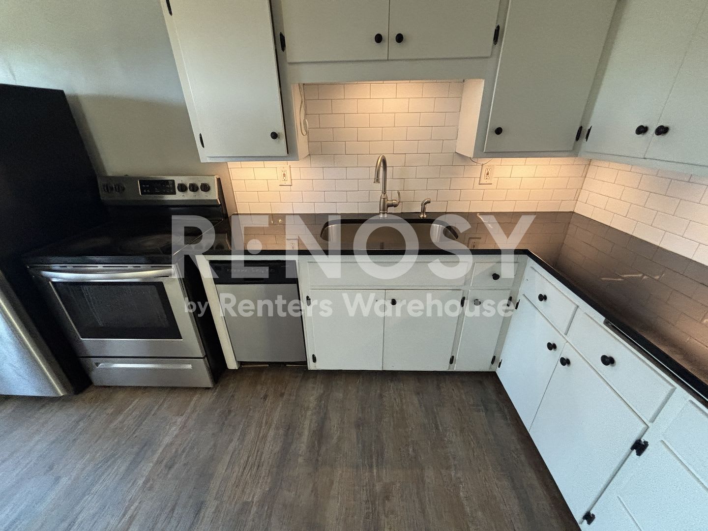 Available now is 2 Bedroom 1 Bath unit in Minneapolis – photo 3