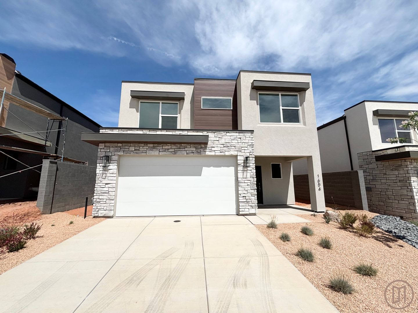 LIKE NEW Home in Long Valley! – photo 3