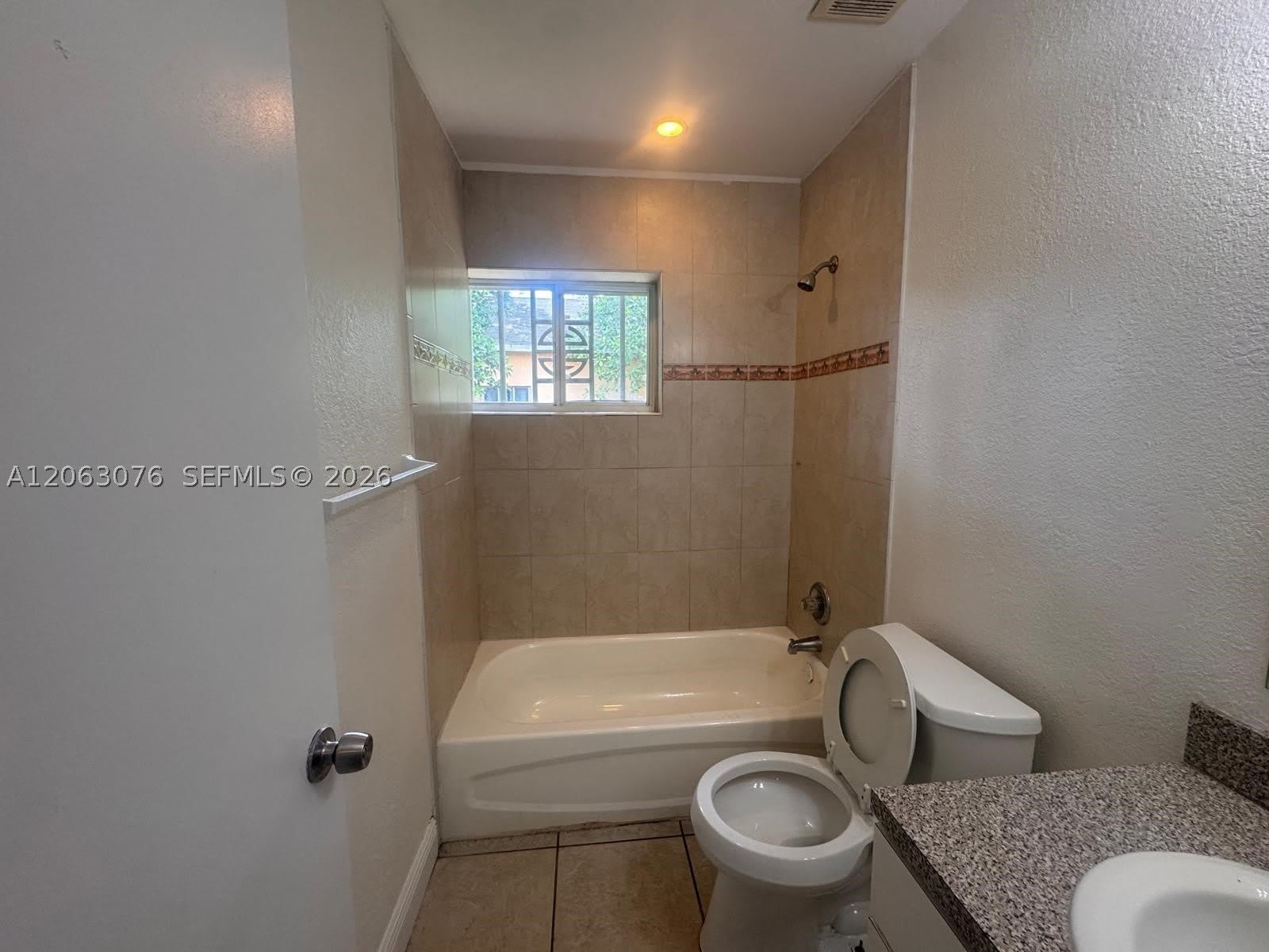 3342 Nw 9Th Ave – photo 4
