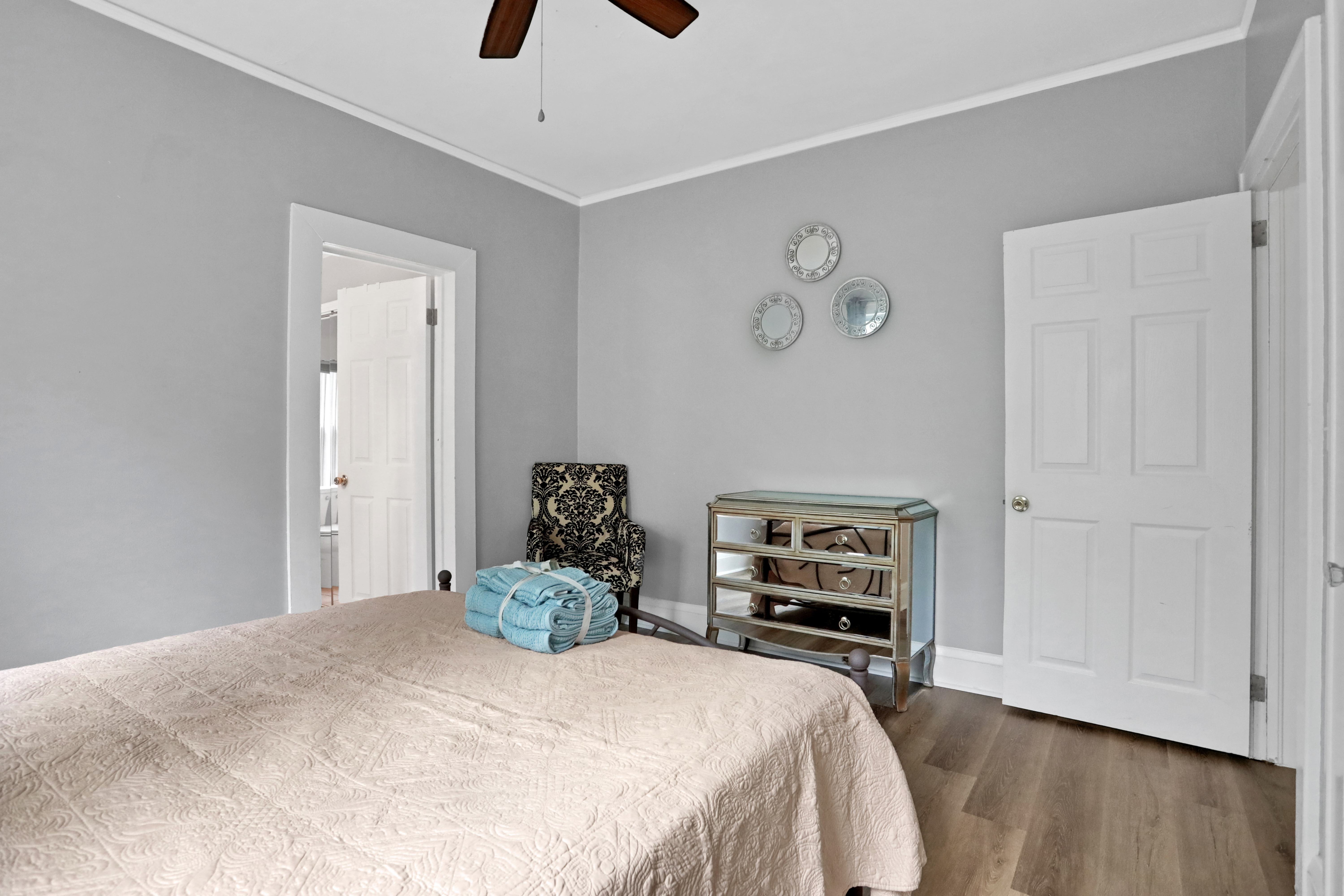 4318 Lexington Avenue – photo 2