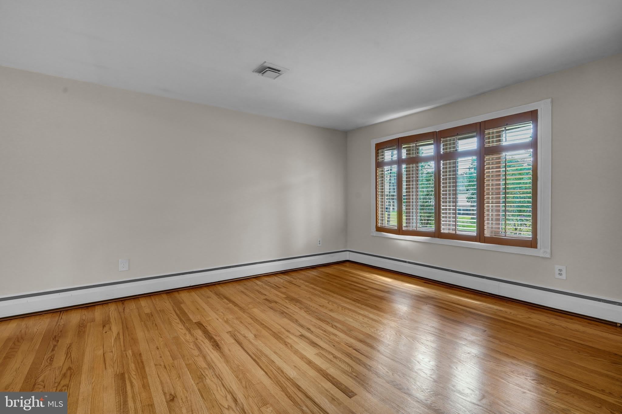 8905 Valley Forge Drive – photo 5