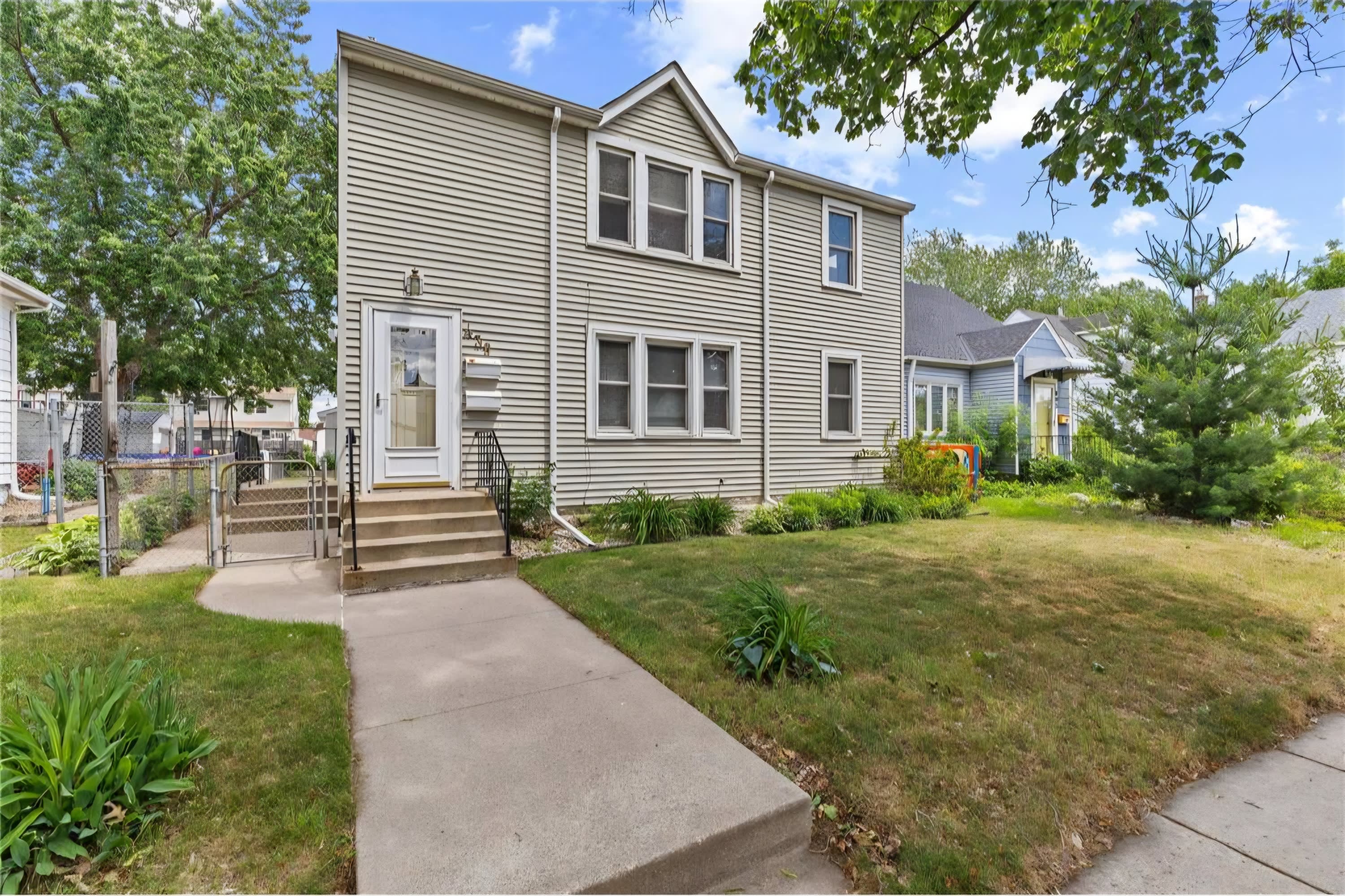 439 7th Avenue South – photo 1