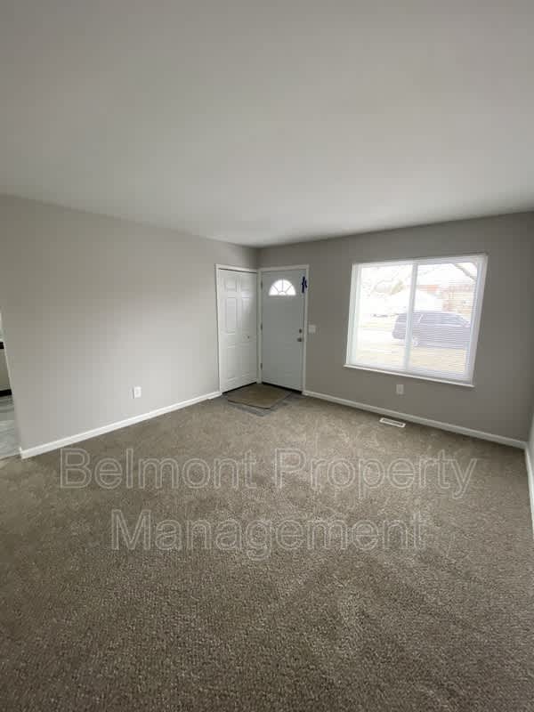 11020 Hupp – photo 3