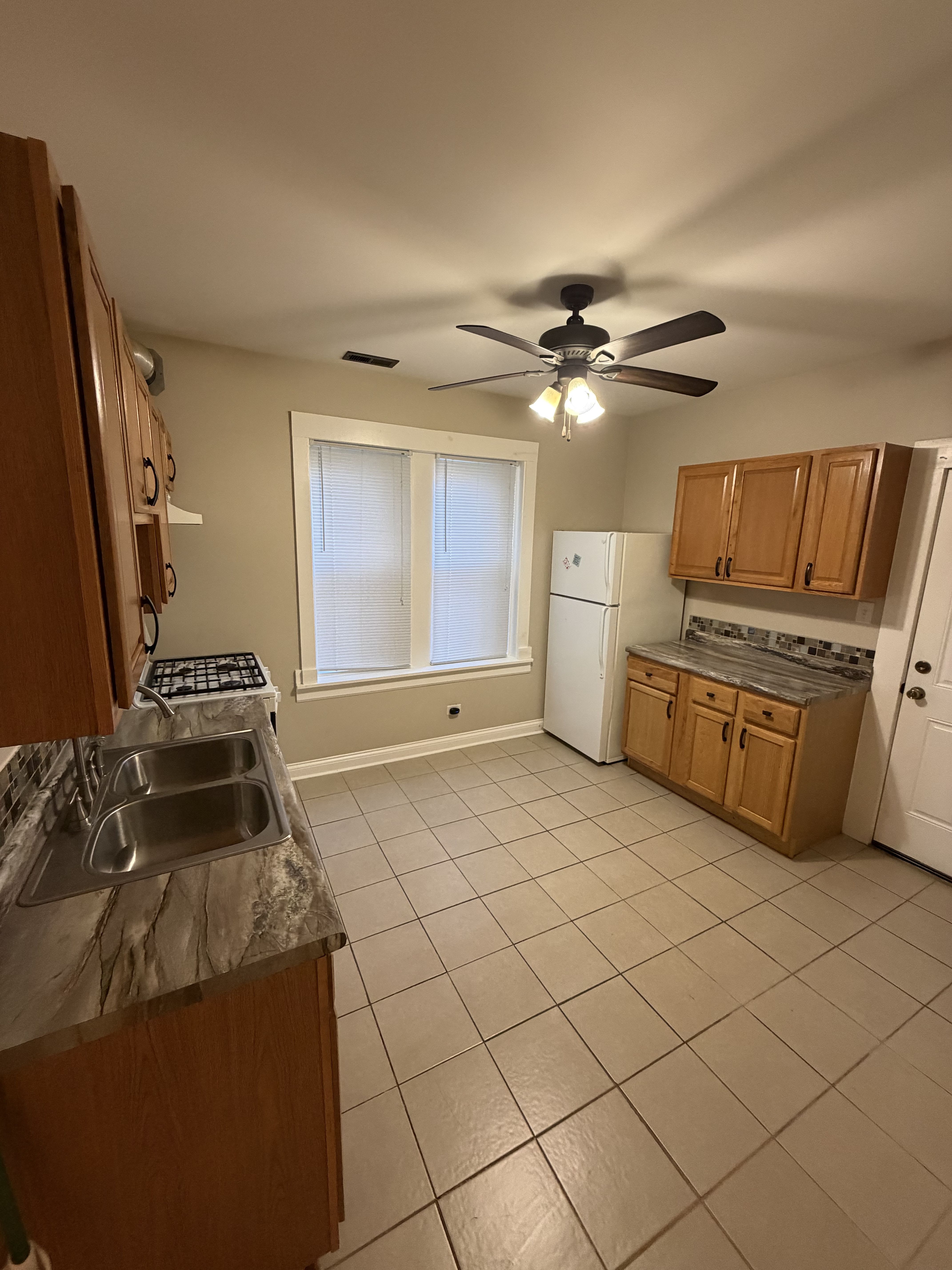 11320 South Prairie Avenue – photo 2
