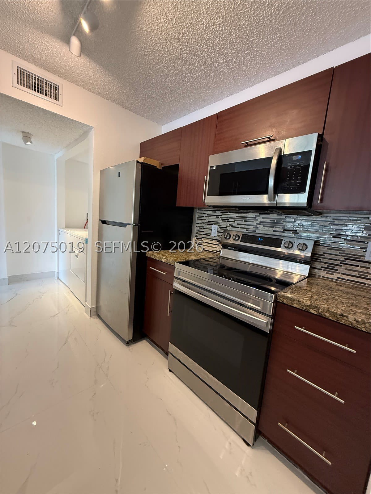 15781 SW 106th Ter – photo 5