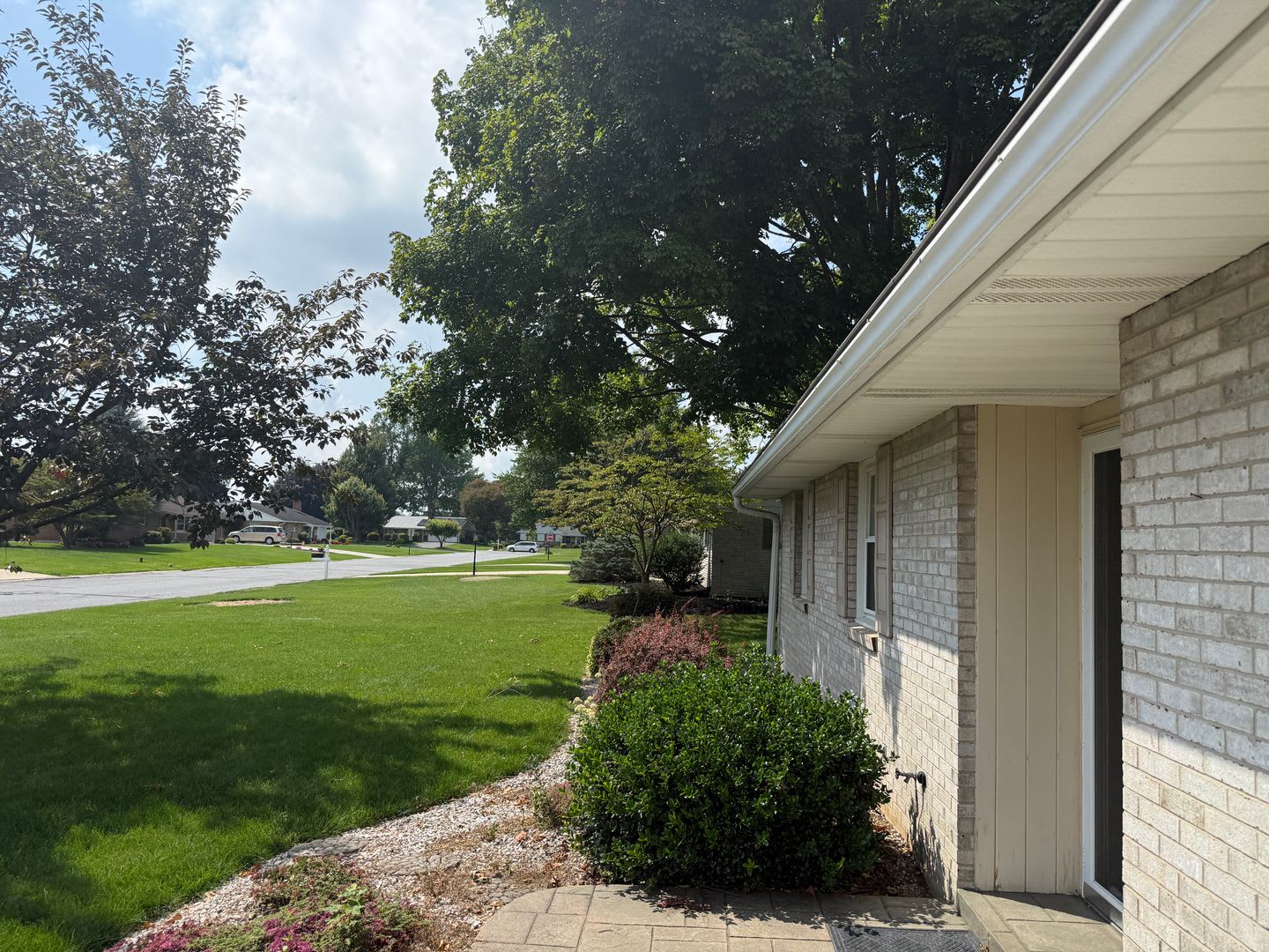 Myerstown 3 bedroom 2 bath brick ranch in Lynncrest – photo 2