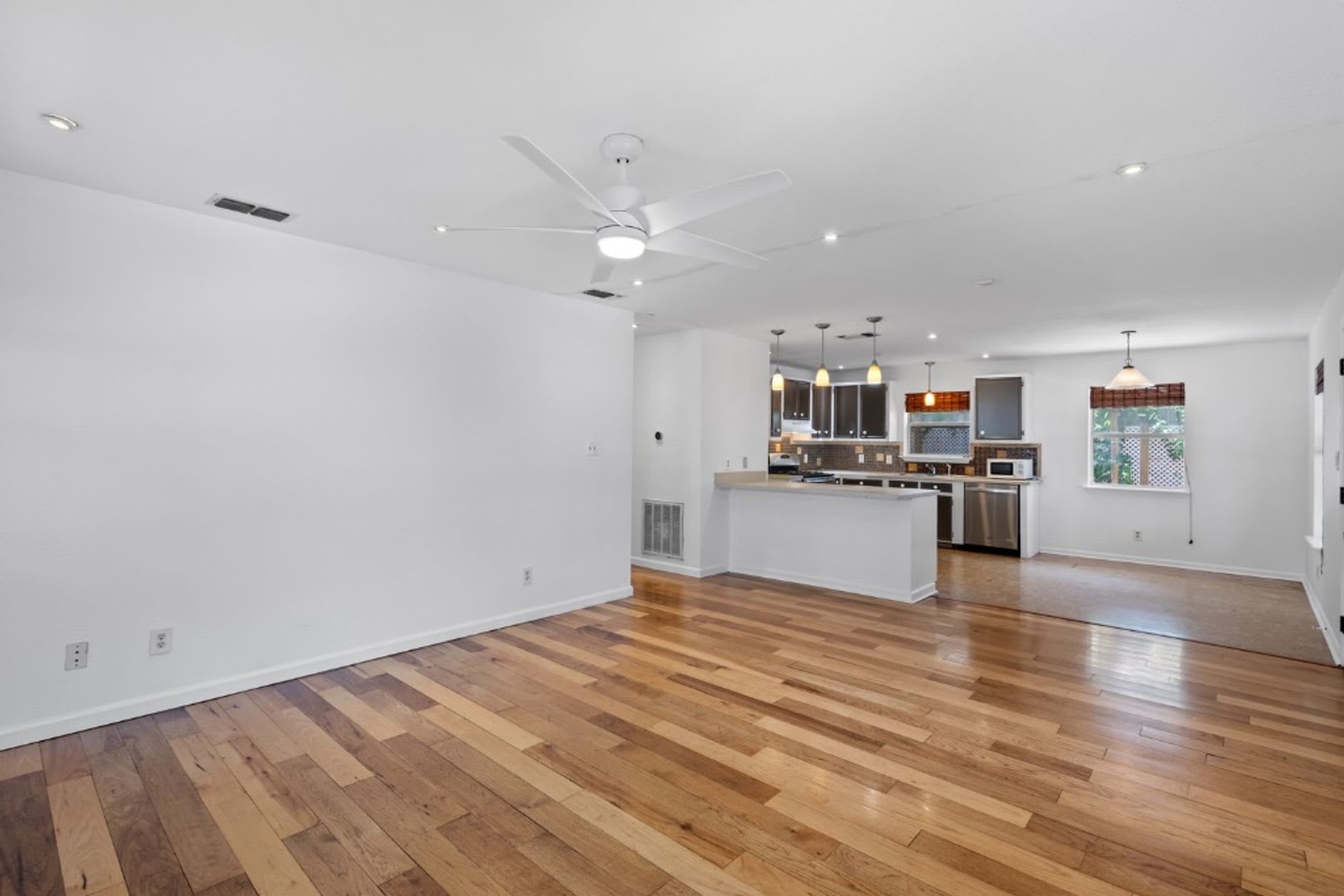 1211 Delano St, Austin, Texas 78721 – photo 4