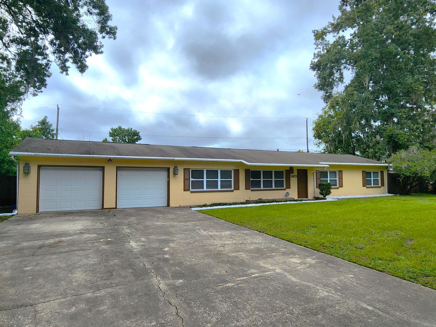 FOR RENT 5 bedroom, 3 bathrooms, 2 car garage home near UF. – photo 2
