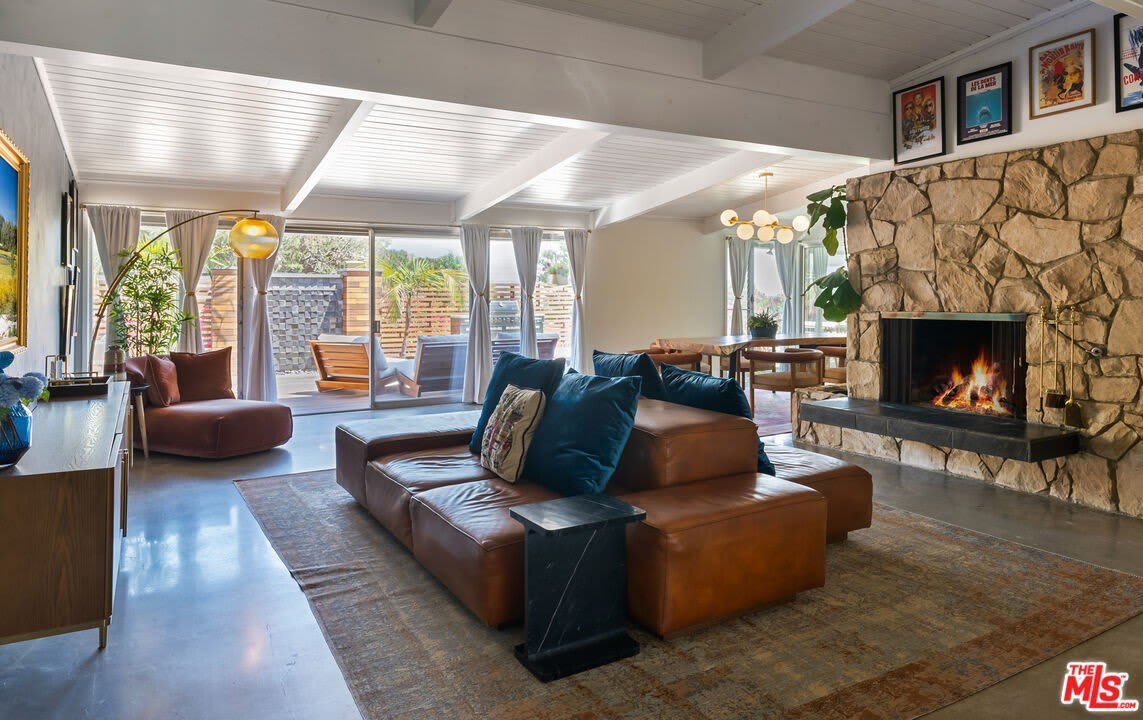 7211 Chelan Way – photo 2