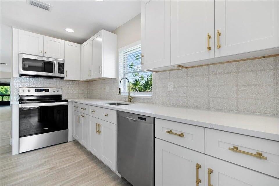 13921 Royal Palm Court – photo 4