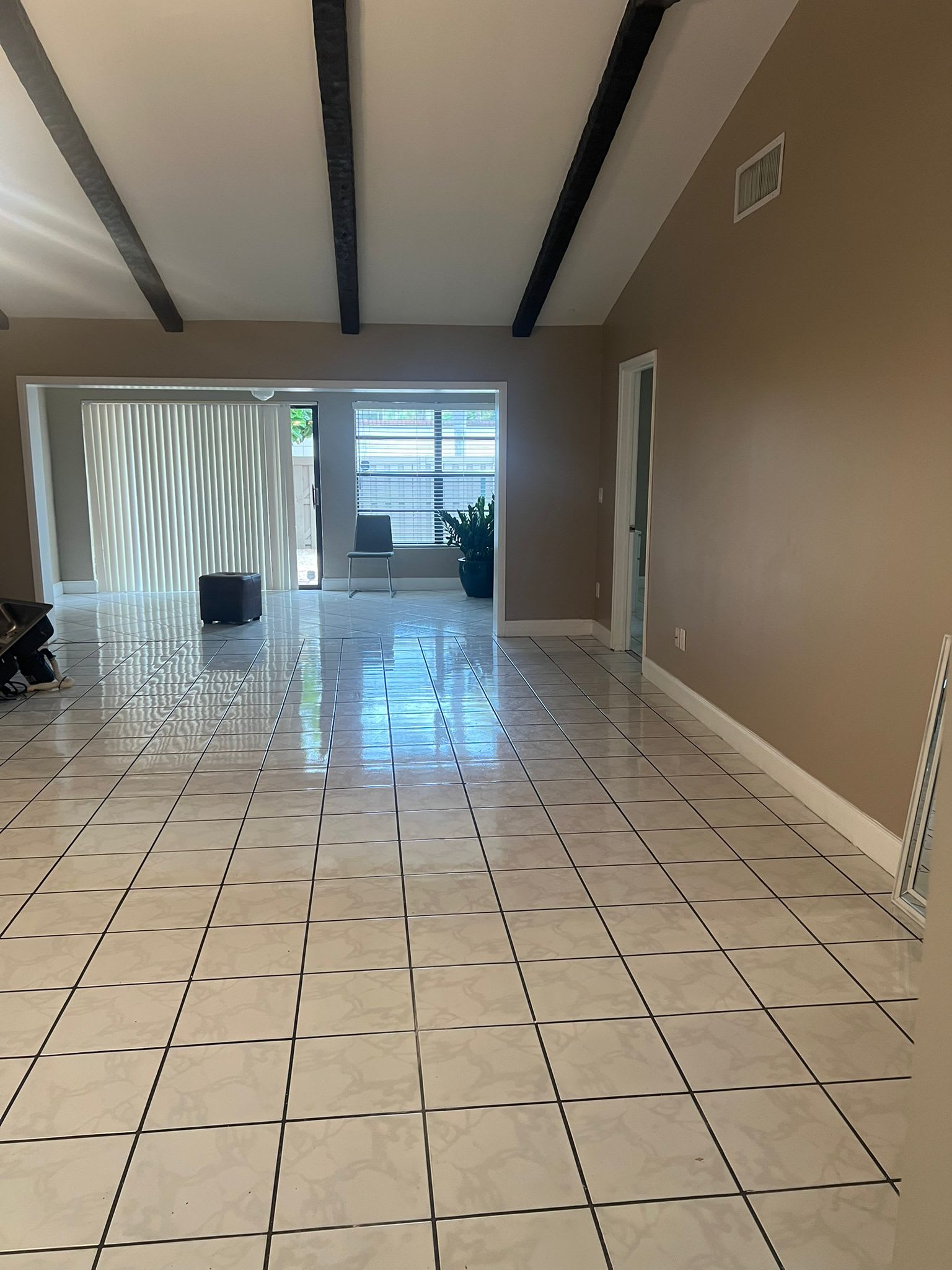 8626 Southwest 114th Place – photo 4