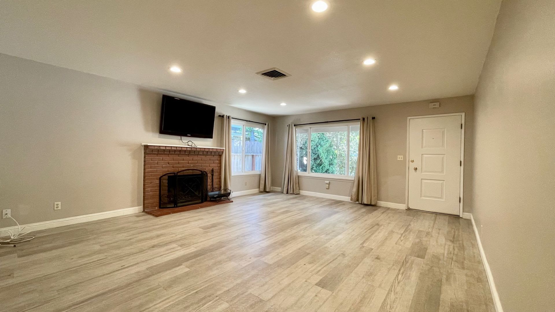 Walk to Campus from this 3-Bedroom in Monterey Heights – photo 2