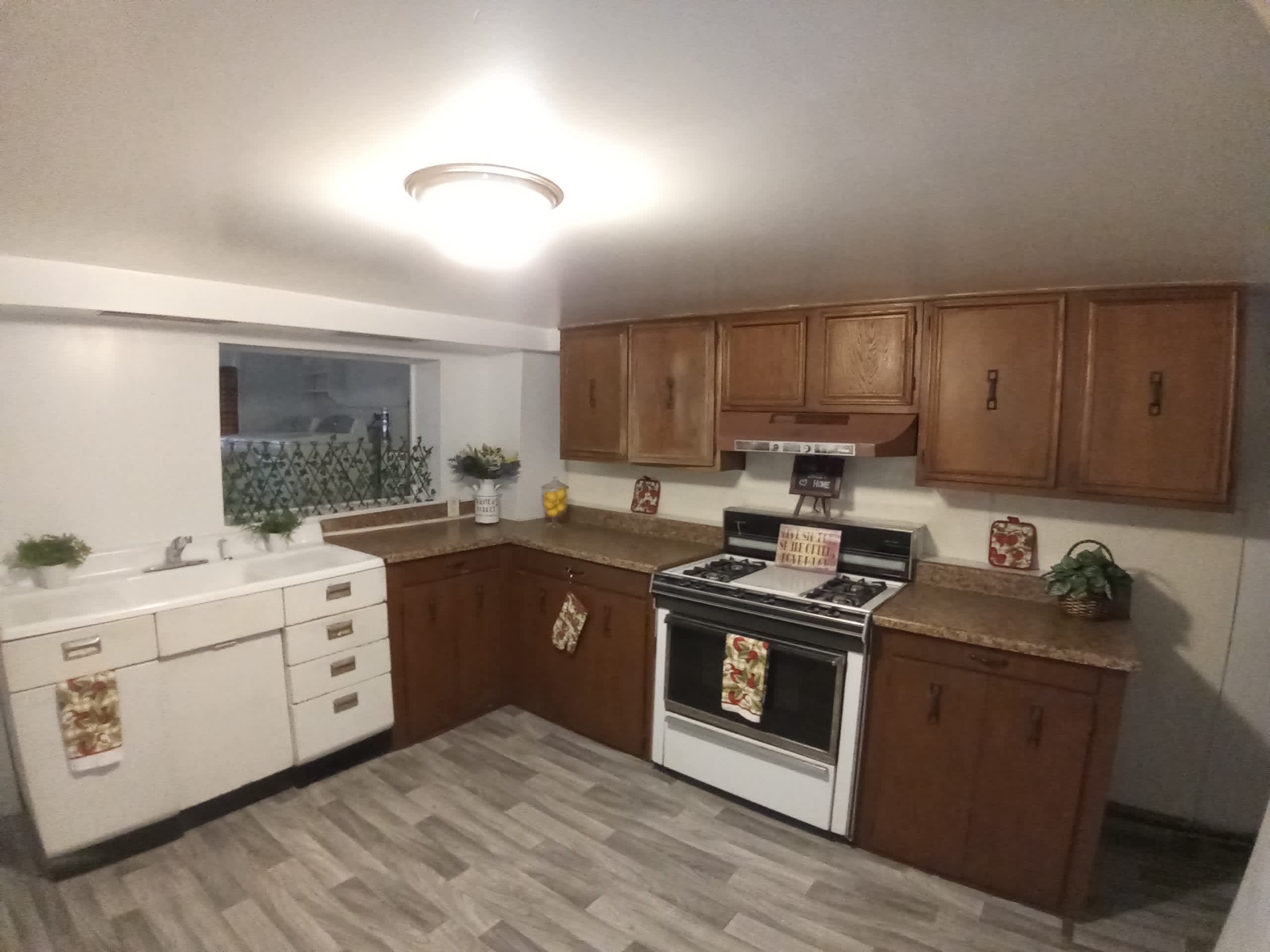 1618 Church St – photo 2