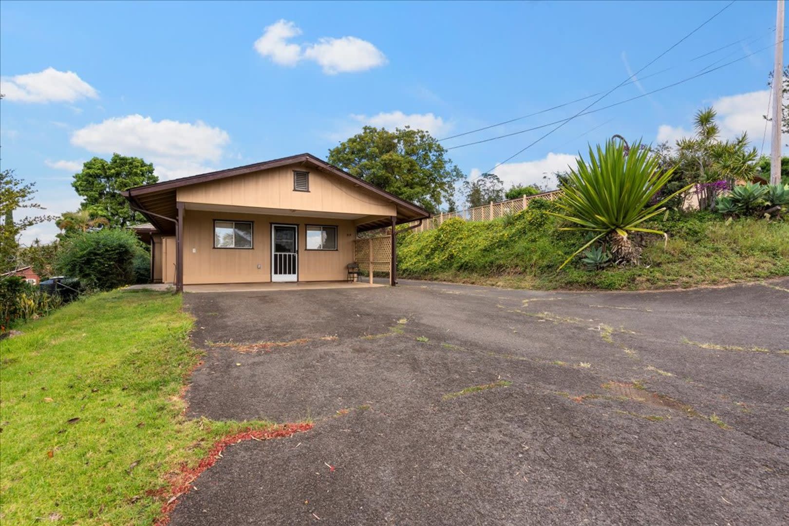 Remodeled 2 Bed/1 bath Attached Cottage in Lower Kula – photo 4