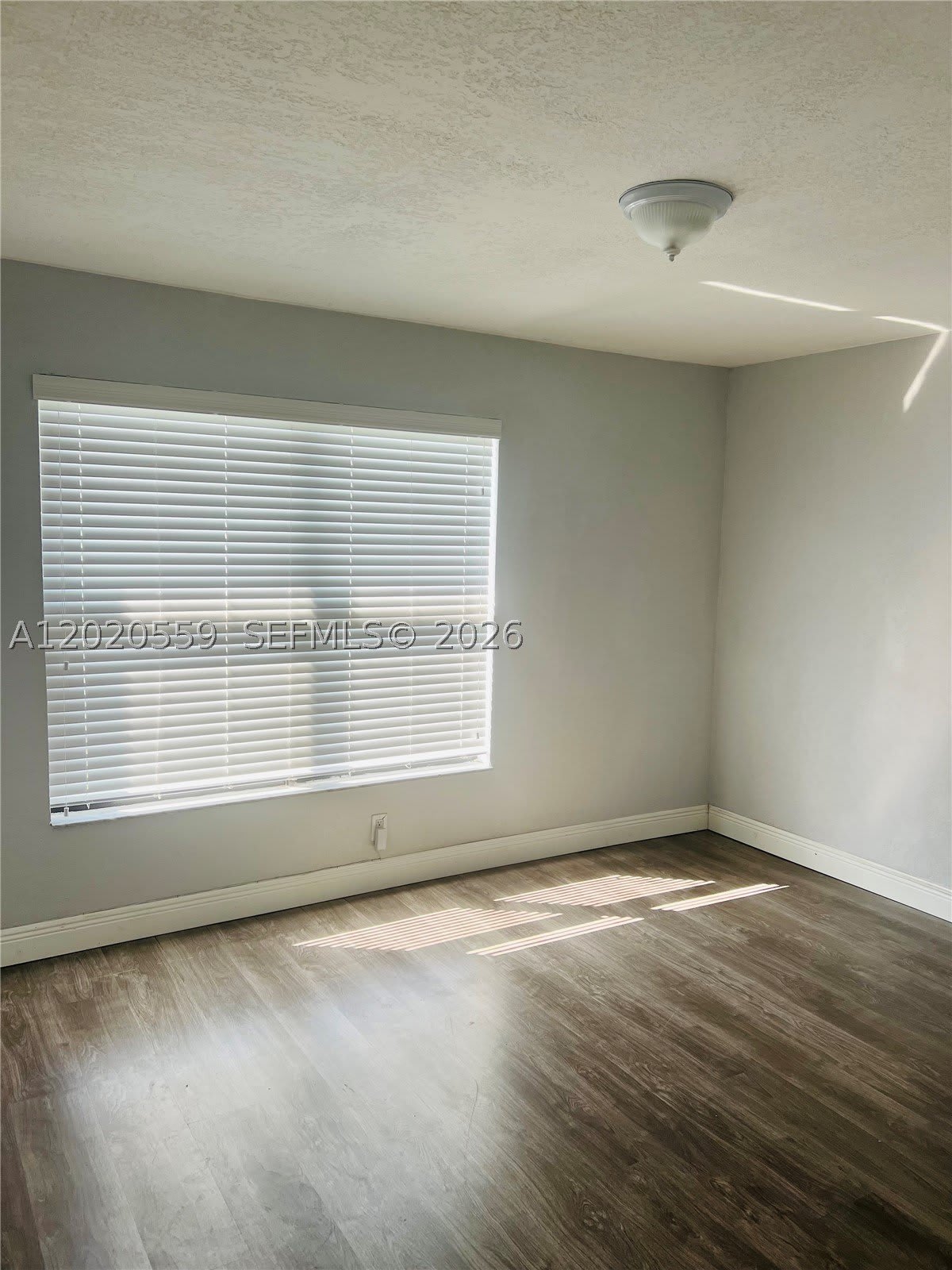 8401 NW 20th Ct – photo 4