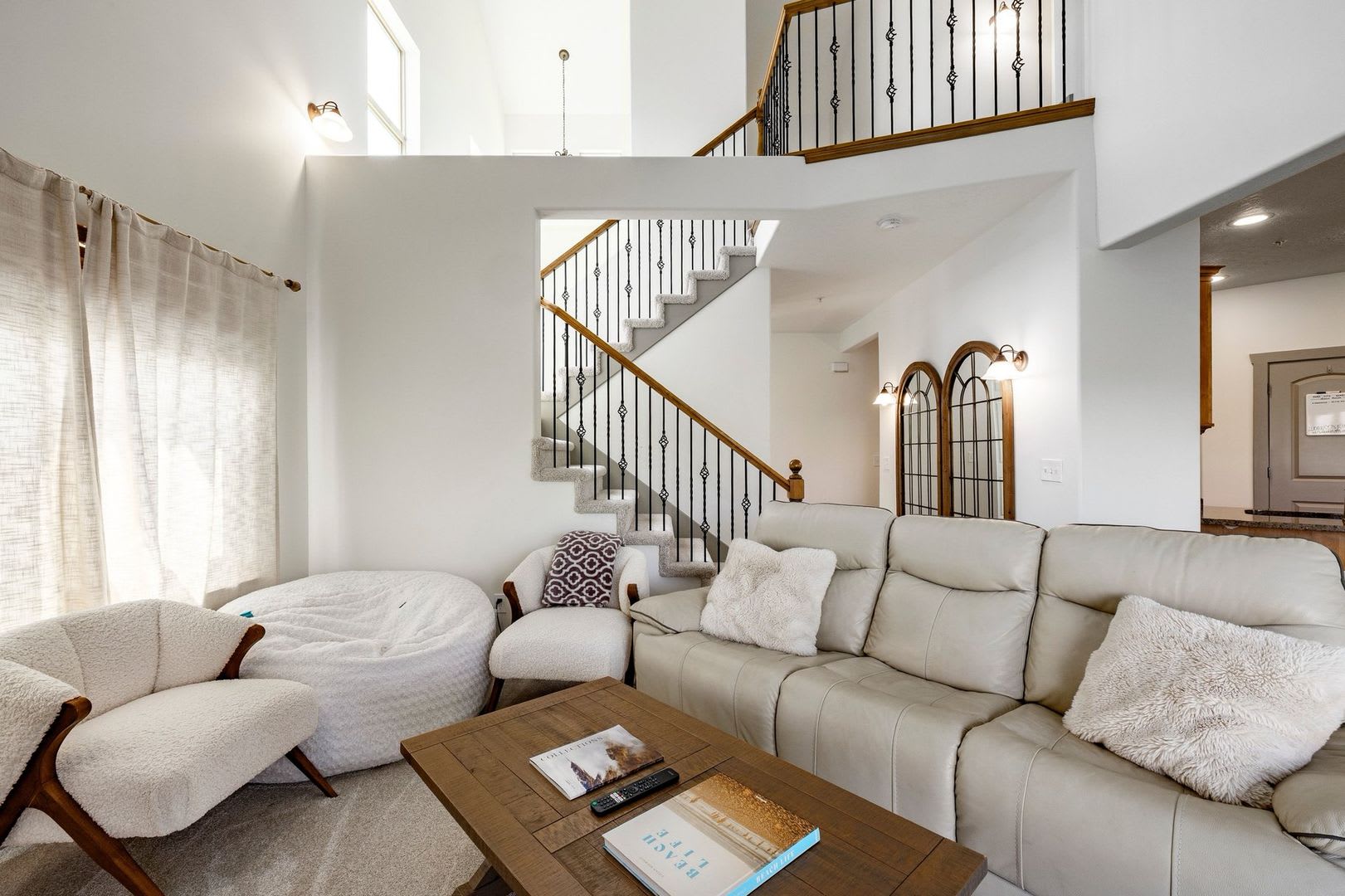 Furnished Mayflower Town Home- Available Now – photo 2