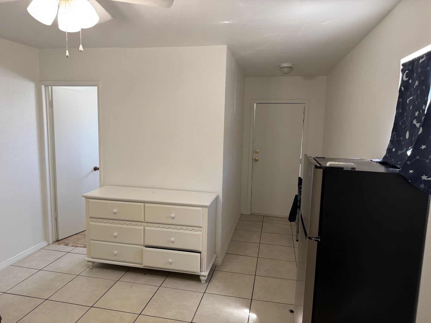 for rent studio in El Centro Ca – photo 5