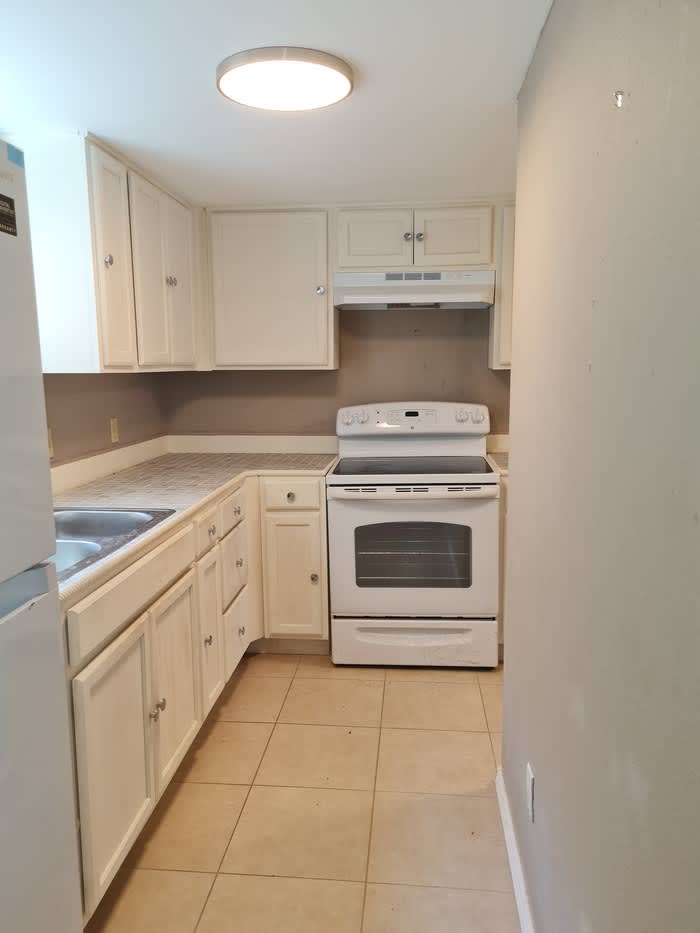 2402 North Ed Carey Drive – photo 4