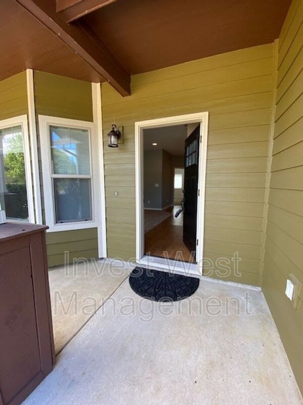 1801 NE 16th Way – photo 2