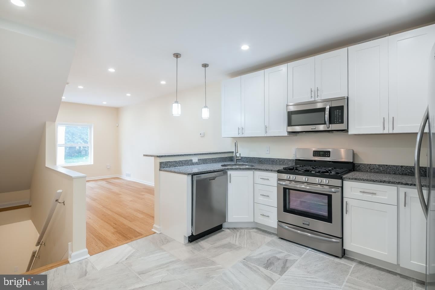 2612 Titan Street – photo 4