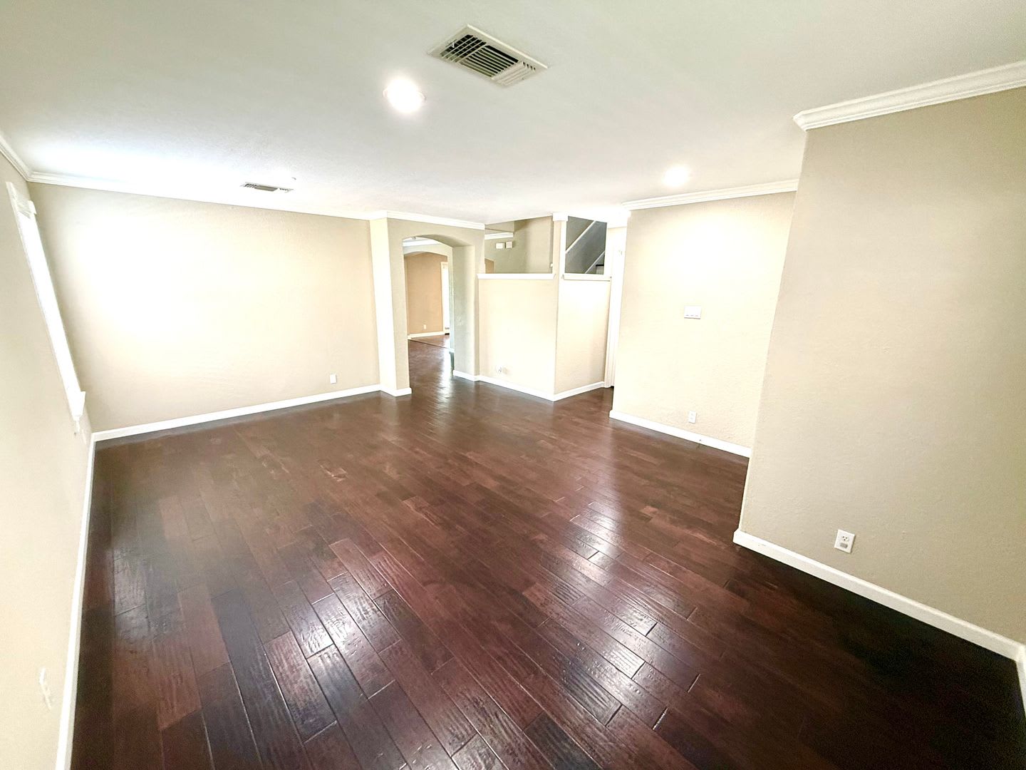 Move In Special Gorgeous Four Bedroom Home With Covered Patio Near Medical Center – photo 5