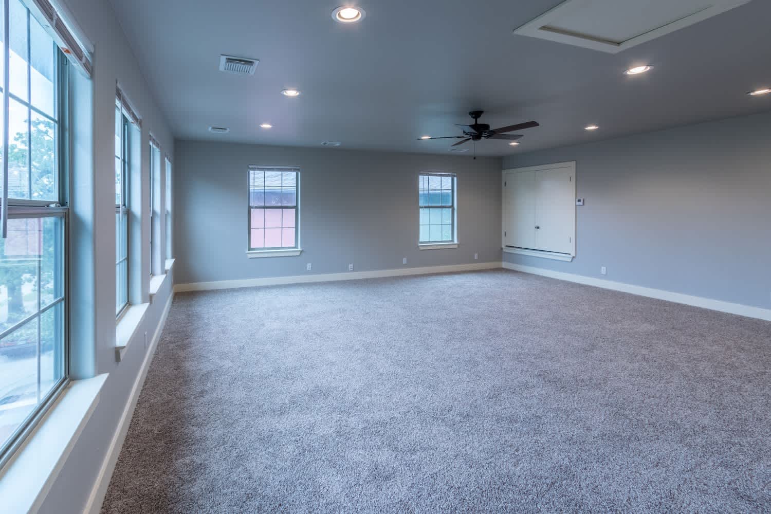 UT PRE-LEASE: 6 Bed / 3 Bath – photo 5