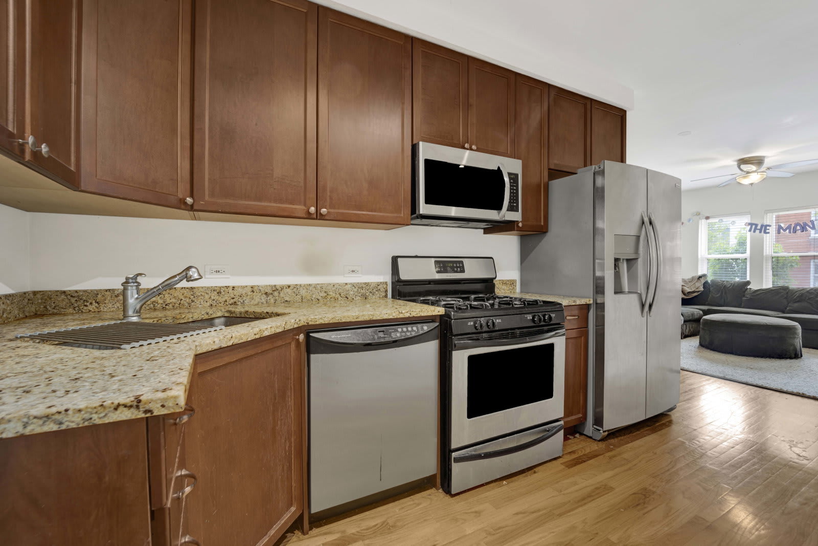 1156 West Cornelia Avenue – photo 4