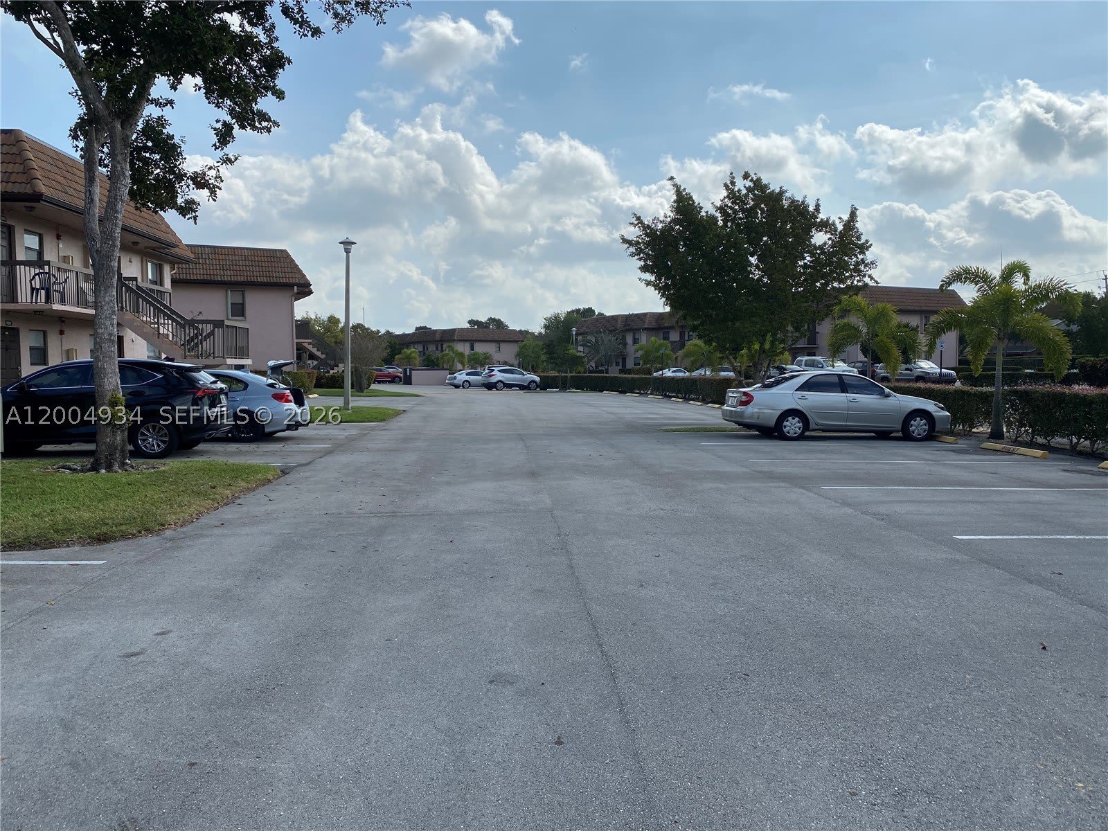 10633 NW 10th St – photo 5