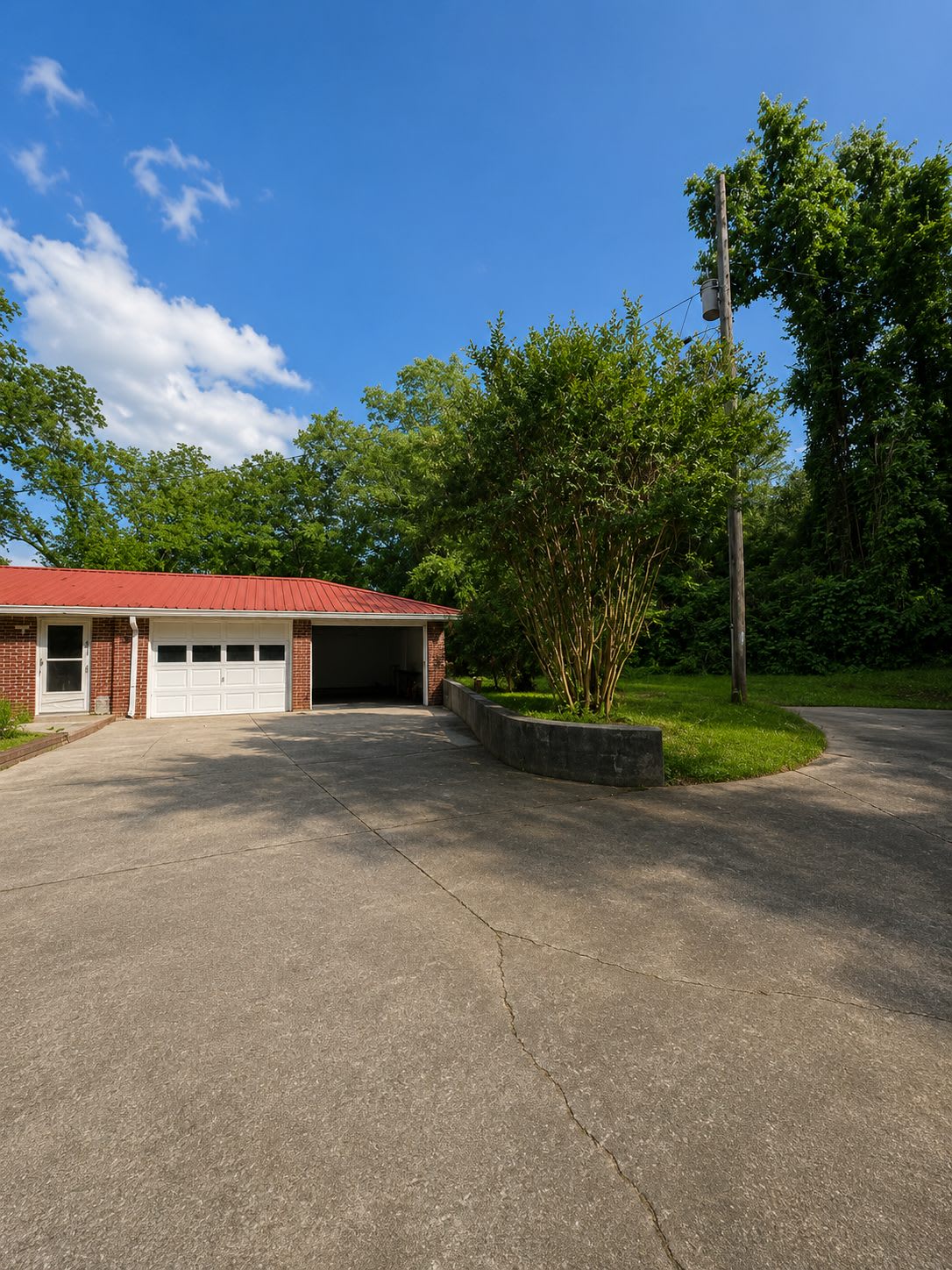 8457 Thomaston Road – photo 2