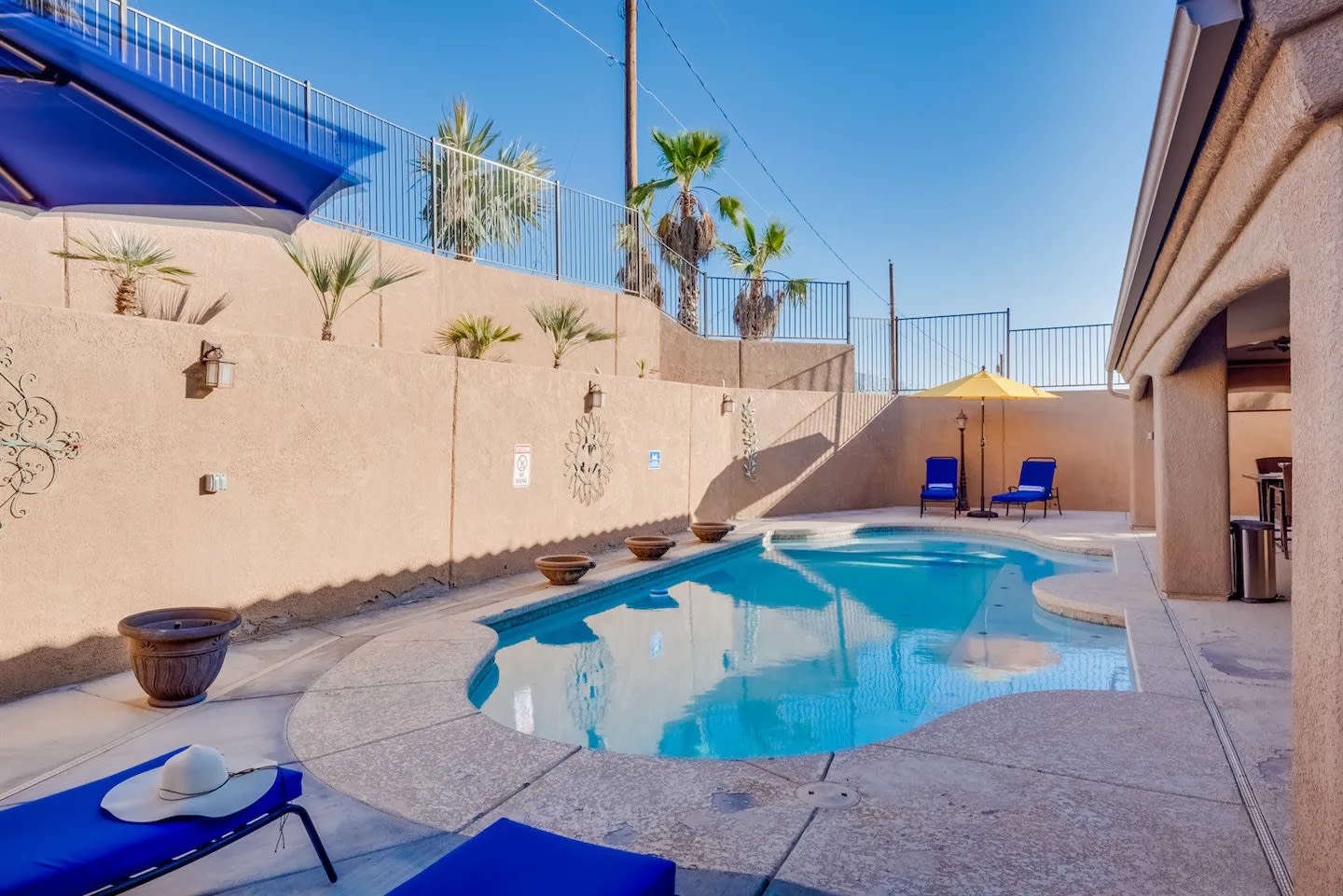 1820 Cabana Dr – photo 1