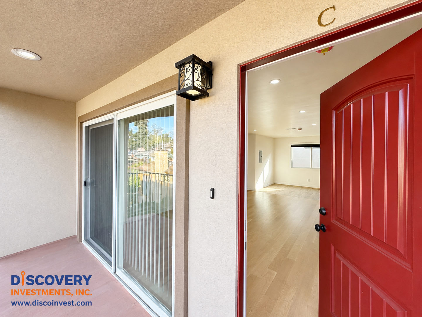 Midvale Ave. 3939 – photo 2