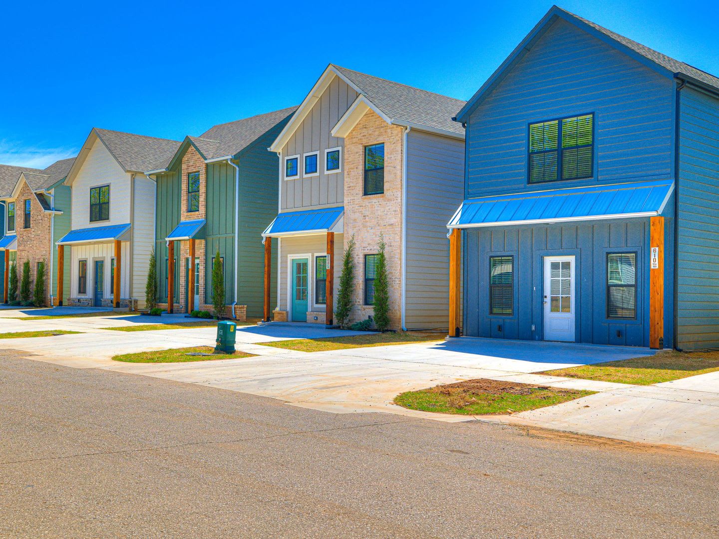 Brand New Duplexes Downtown Edmond – photo 2