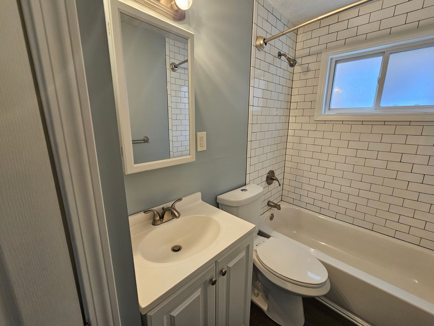 2 Bedroom 1 Bathroom Apartment For Rent In Bellevue – photo 4
