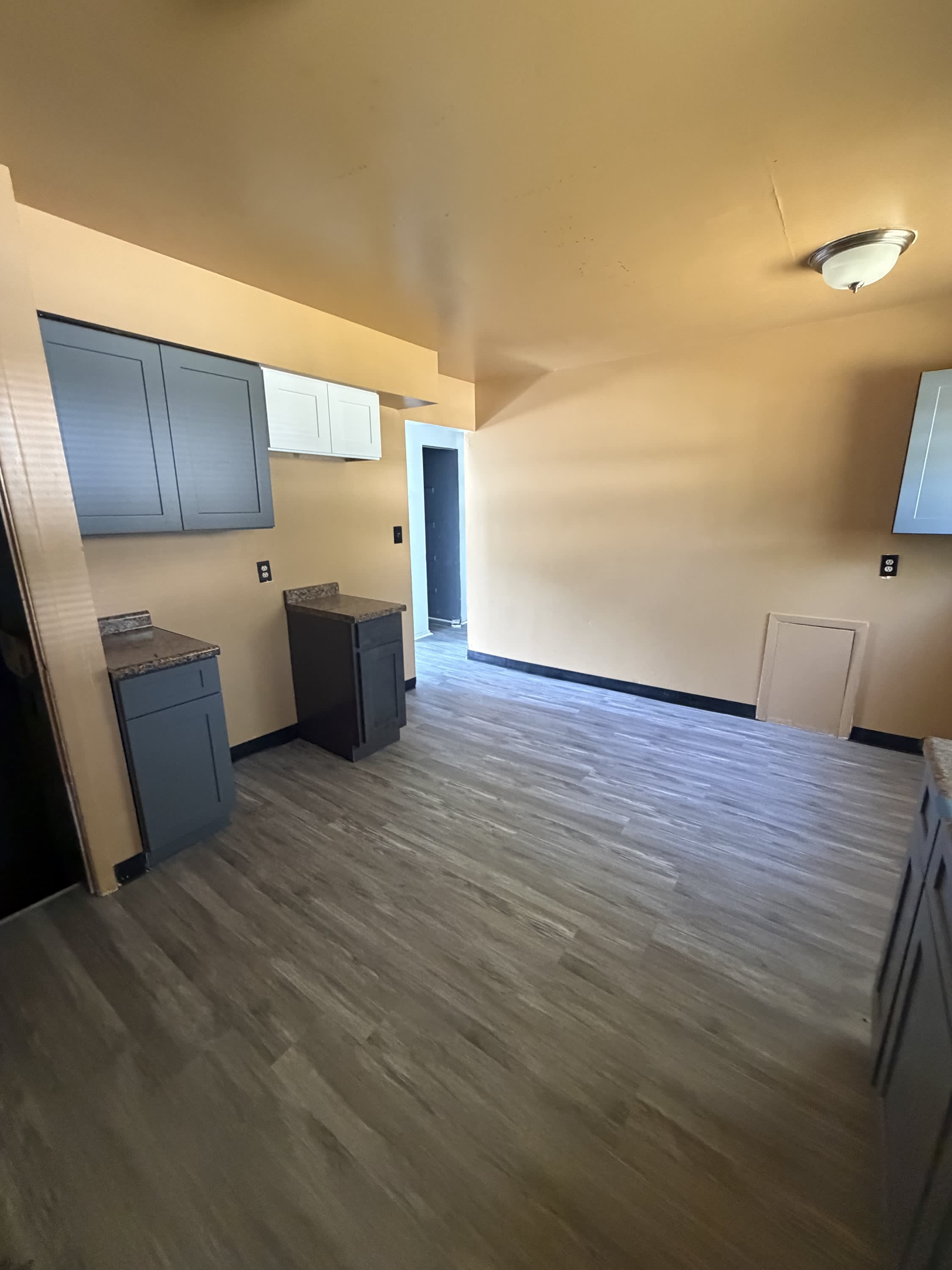 3337 East 130th Street – photo 4