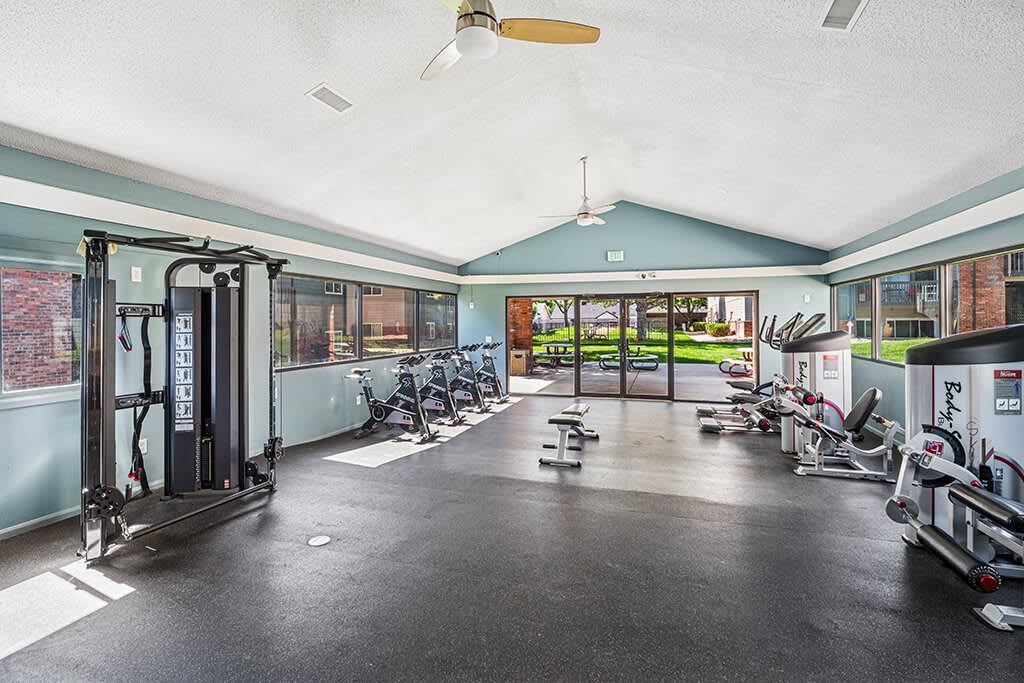 Rock Peak on Sunset Apartments – photo 4