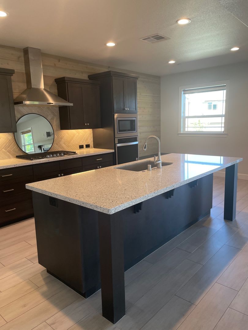 STUNNING 3 BED / 2 BATH HOME OFF OASIS ROAD – photo 5