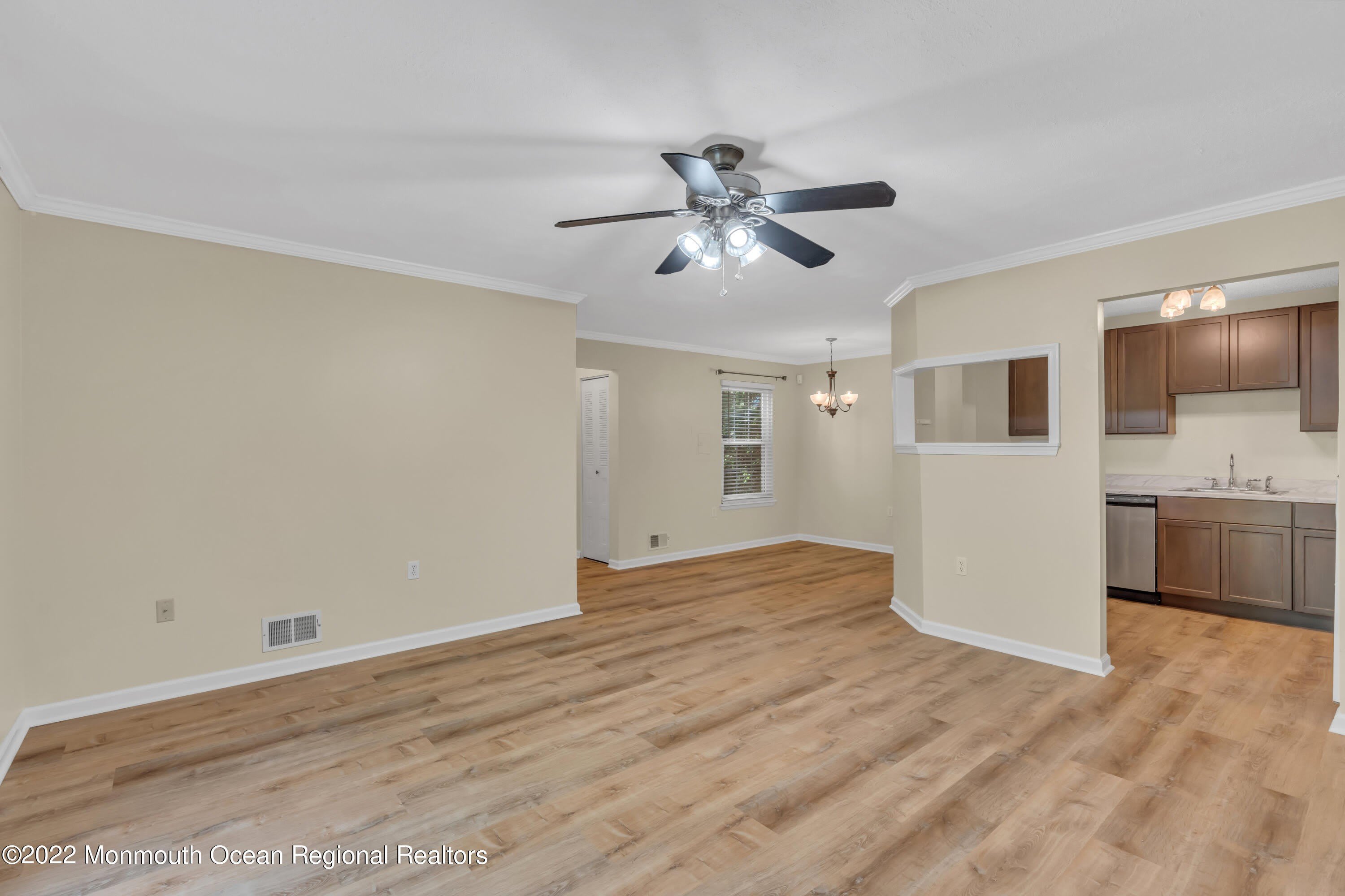 134 Whispering Oaks Way – photo 3