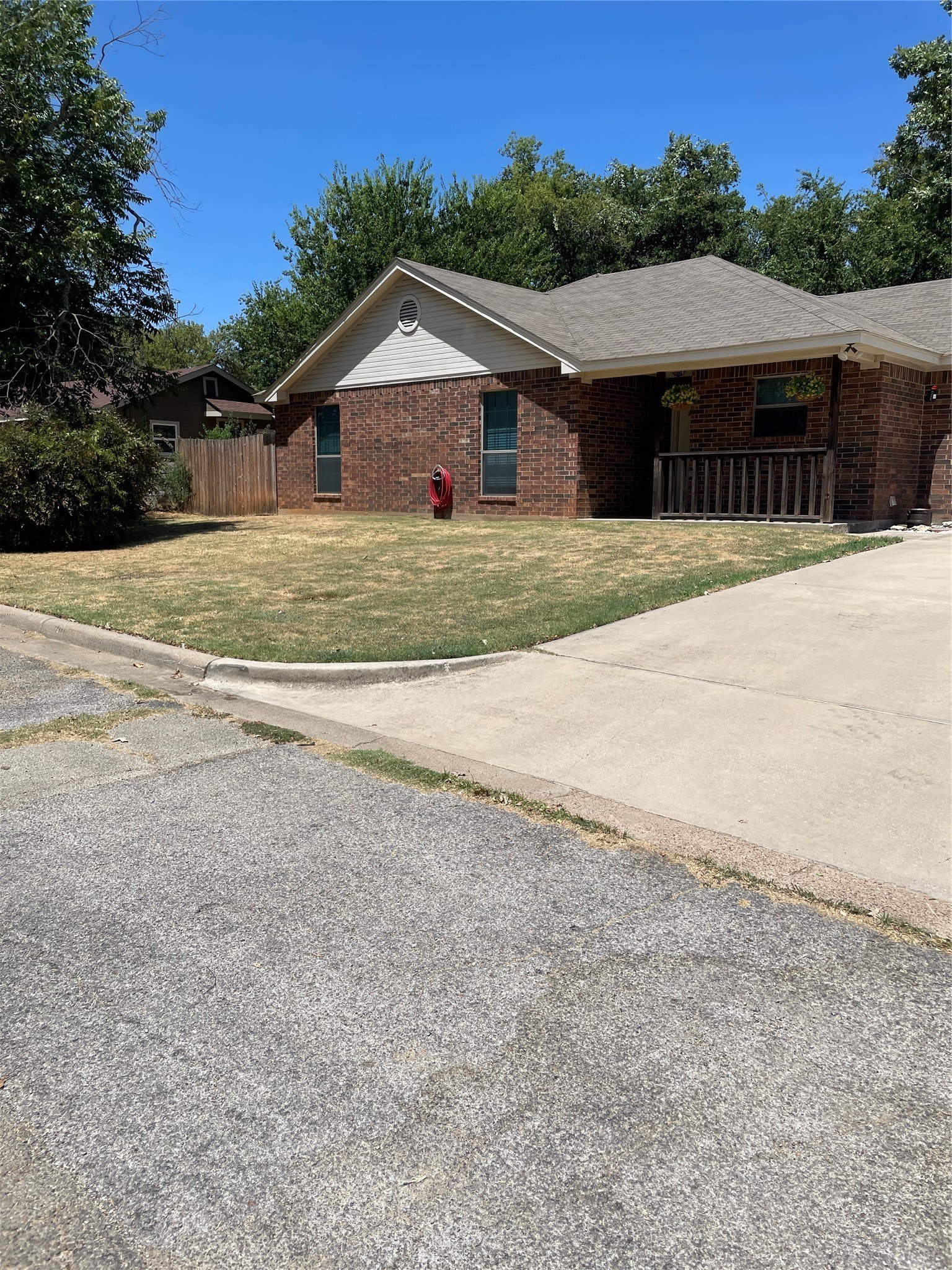 607 E Water Street – photo 2