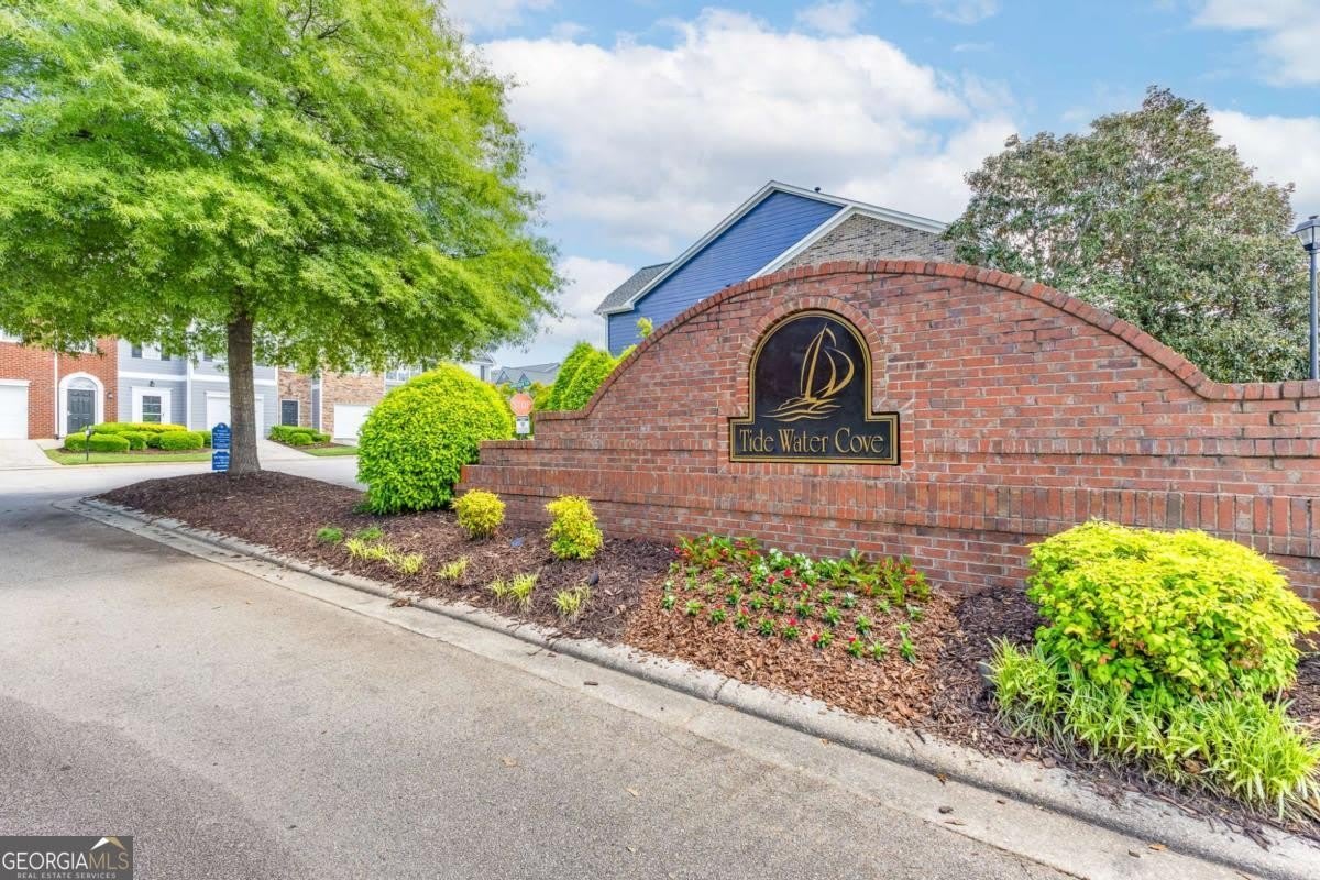 6604 Splashwater Drive – photo 4