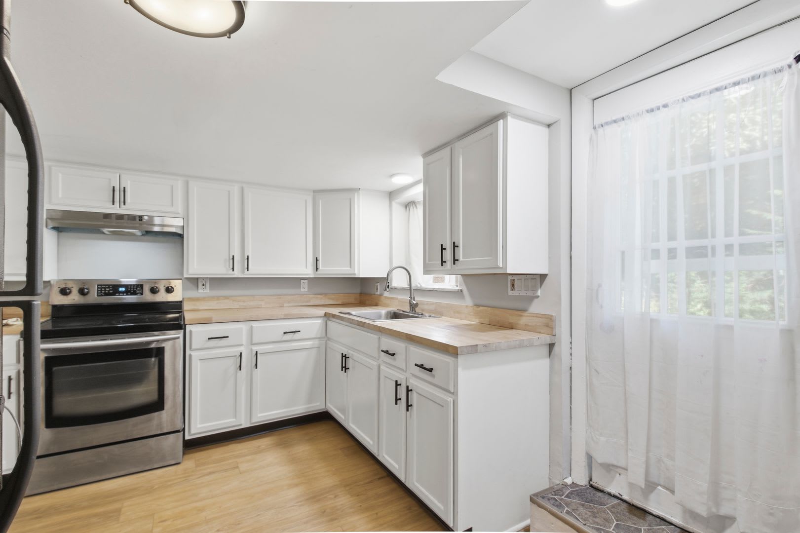 606 Meadow Ave – photo 5