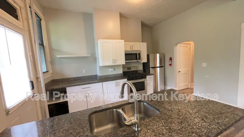 1247 Chartiers Avenue – photo 3
