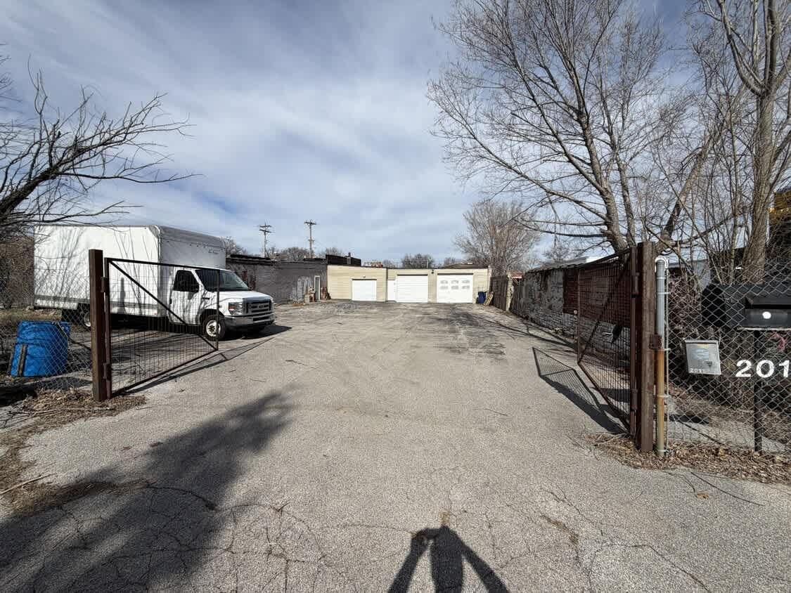 2019 Cushing Street – photo 2
