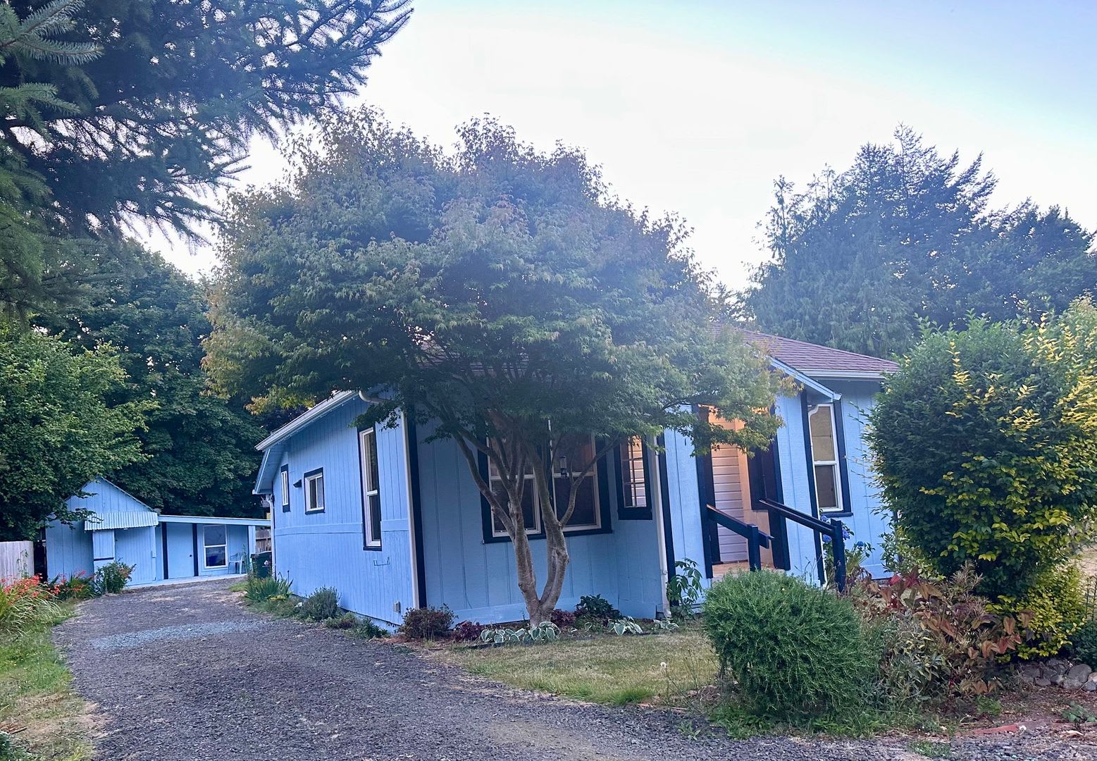 Charming 3-bedroom, 1-bath home in beautiful Bandon! – photo 2