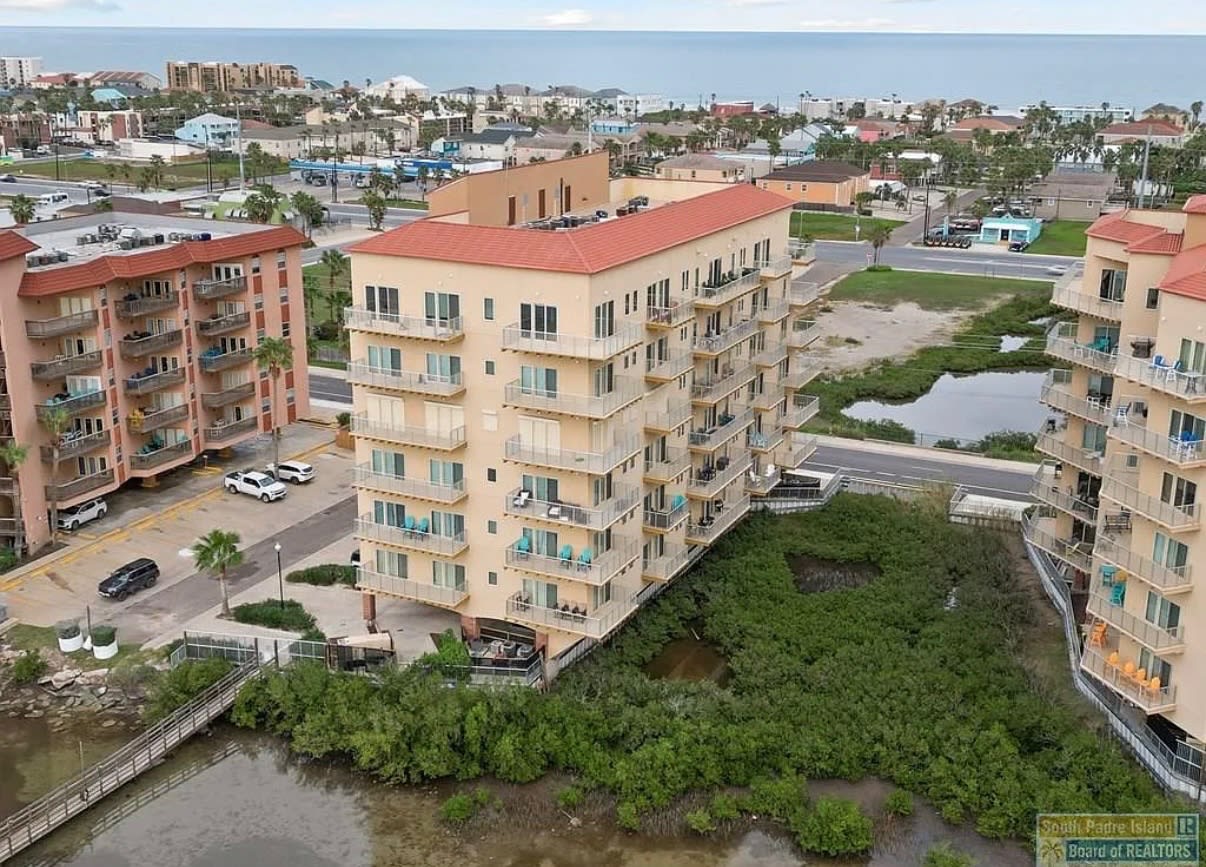 201 West Capricorn Drive – photo 2
