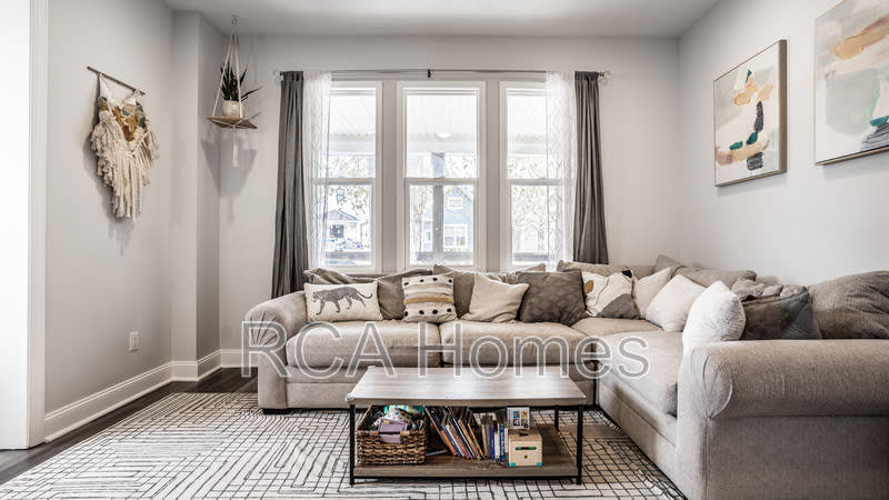 1547 Hoyt Avenue – photo 4