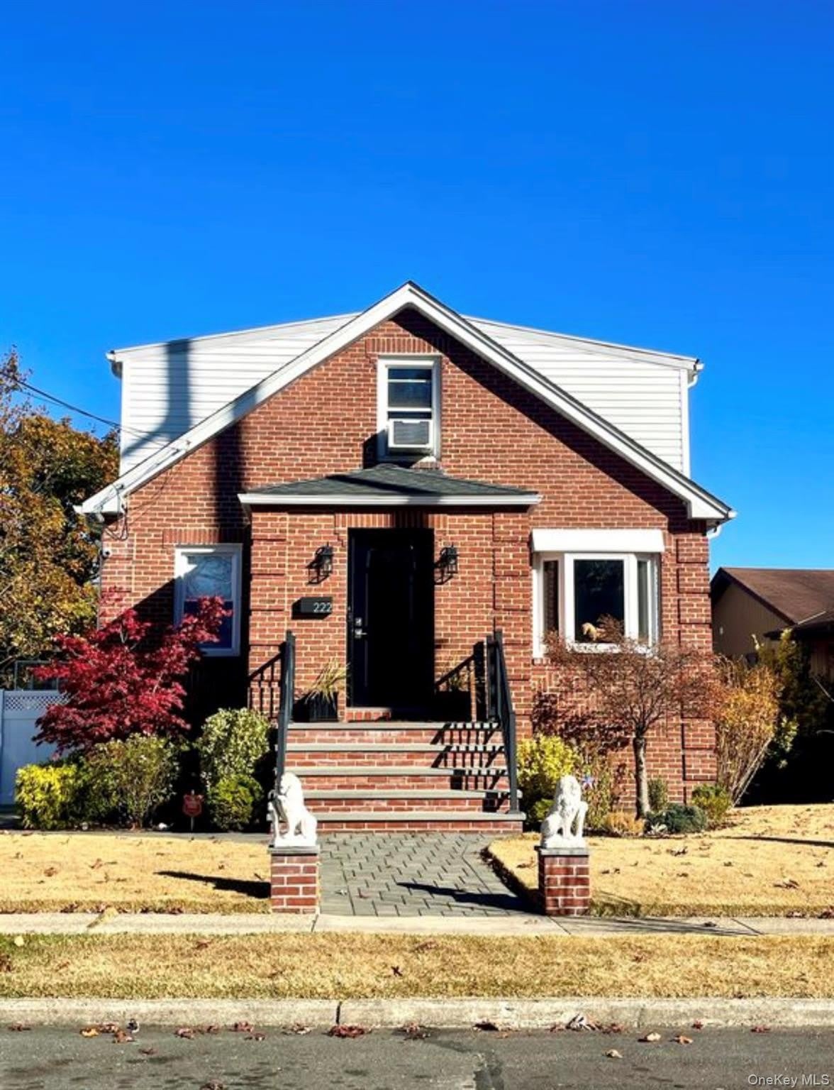 222 Centre Avenue – photo 1