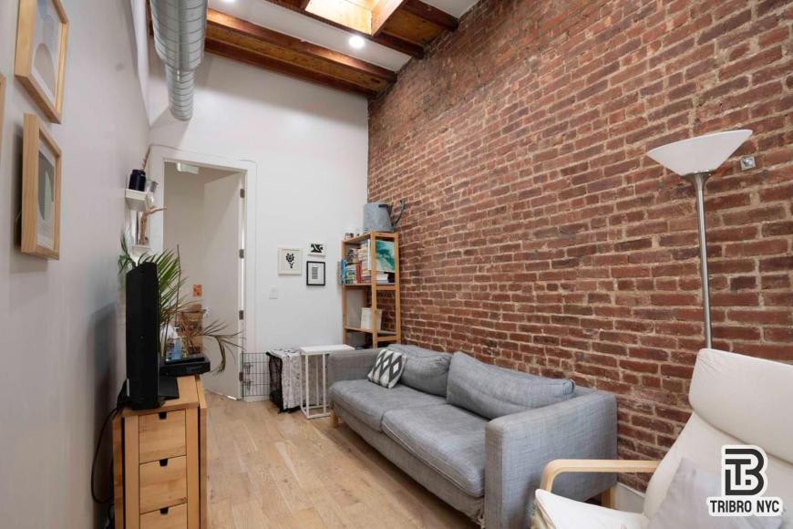 37 Monroe Street – photo 3