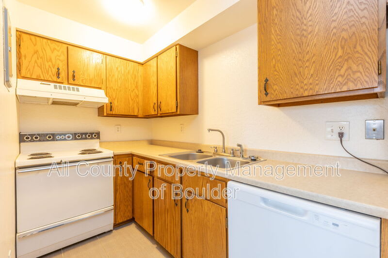 2606 Juniper Avenue – photo 5