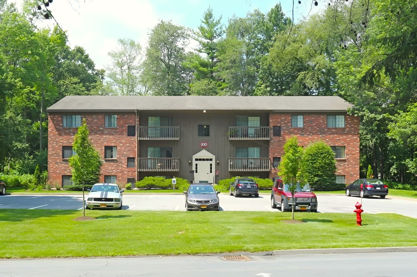 Crescent Village – photo 1