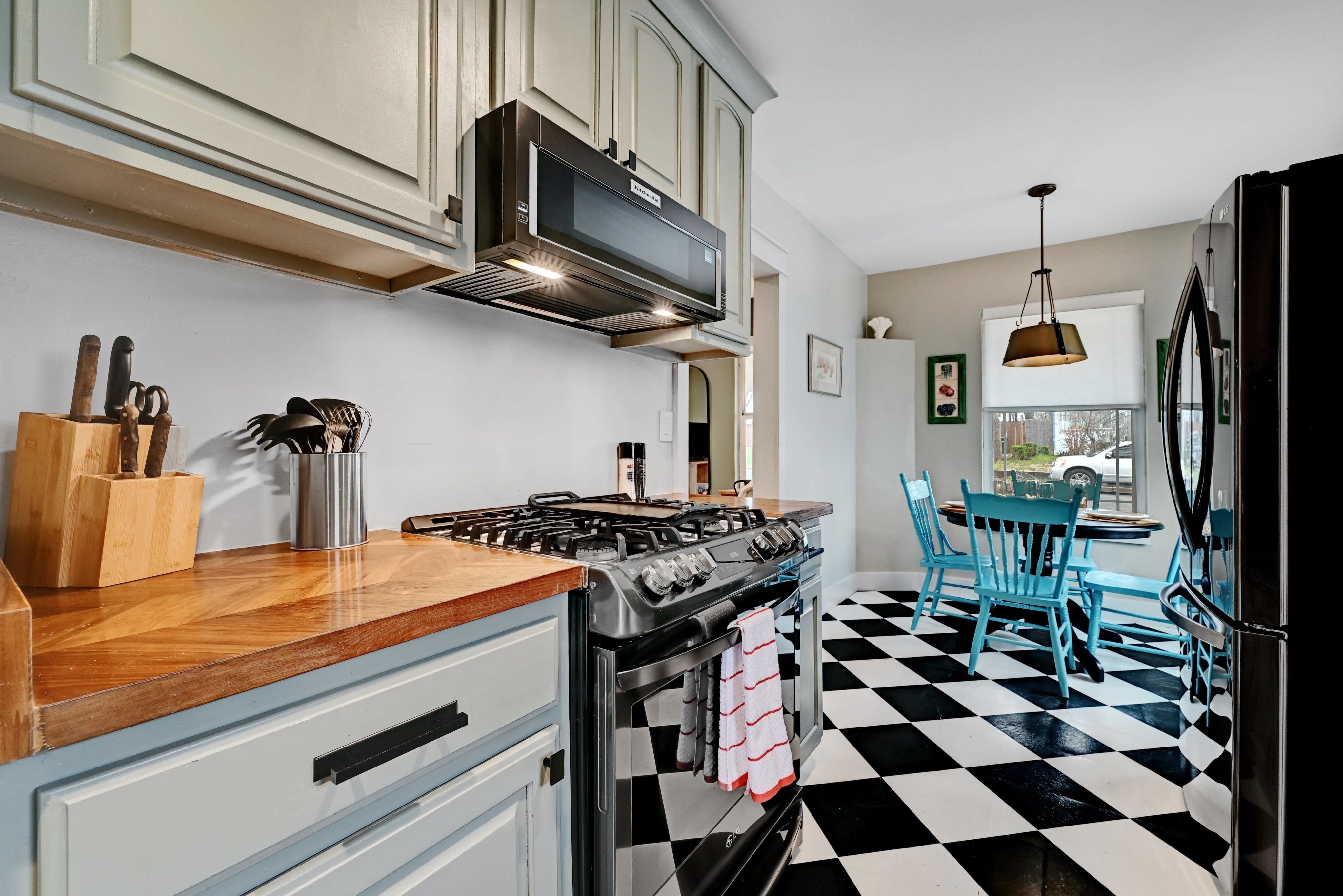 2952 Higgins Street – photo 5